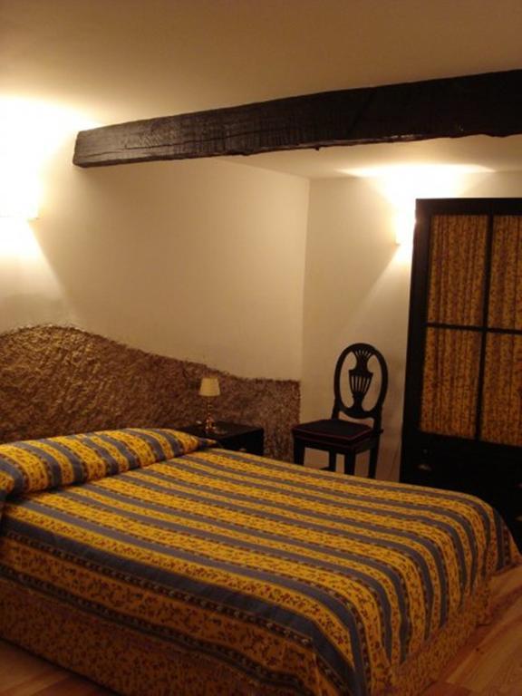 Casa Do Chafariz Hotel Монсанту Стая снимка